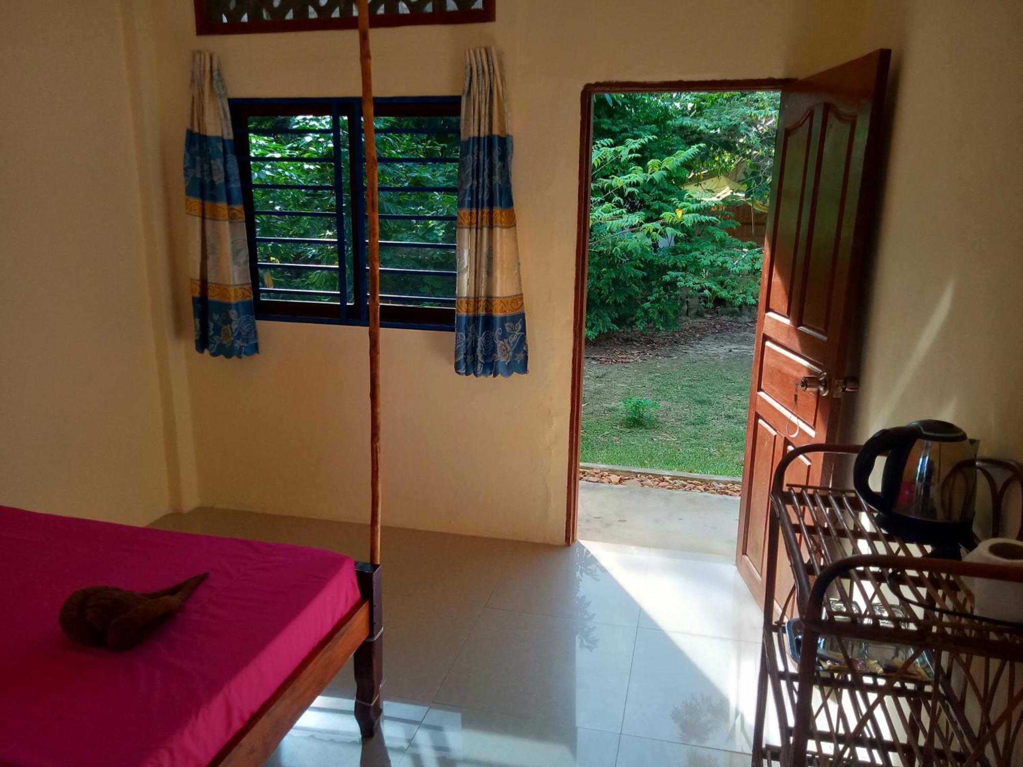 Baloo Guesthouse Koh Rong Sanloem Exteriör bild